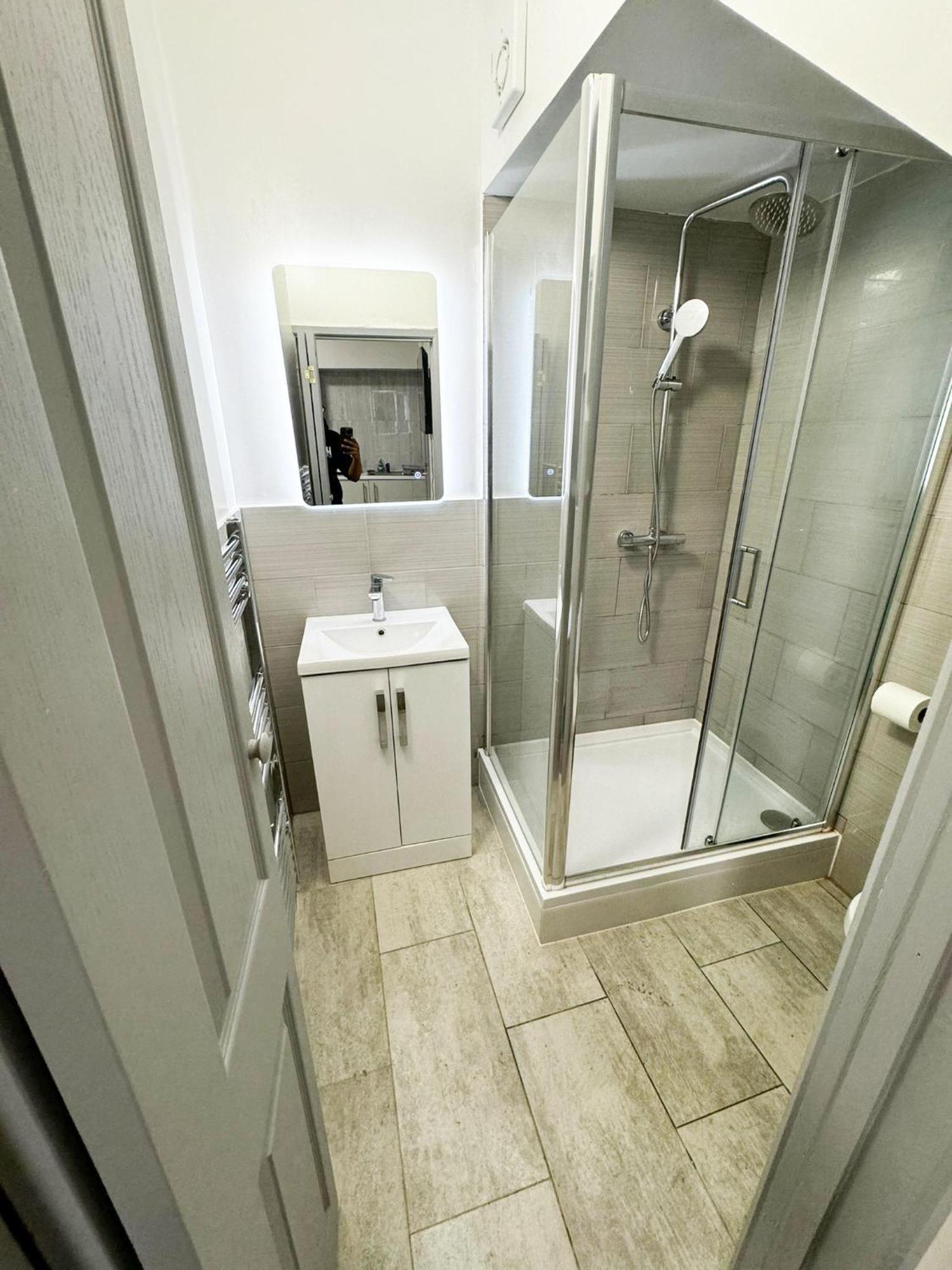 Willesden Green Budget Guesthouse London Ngoại thất bức ảnh